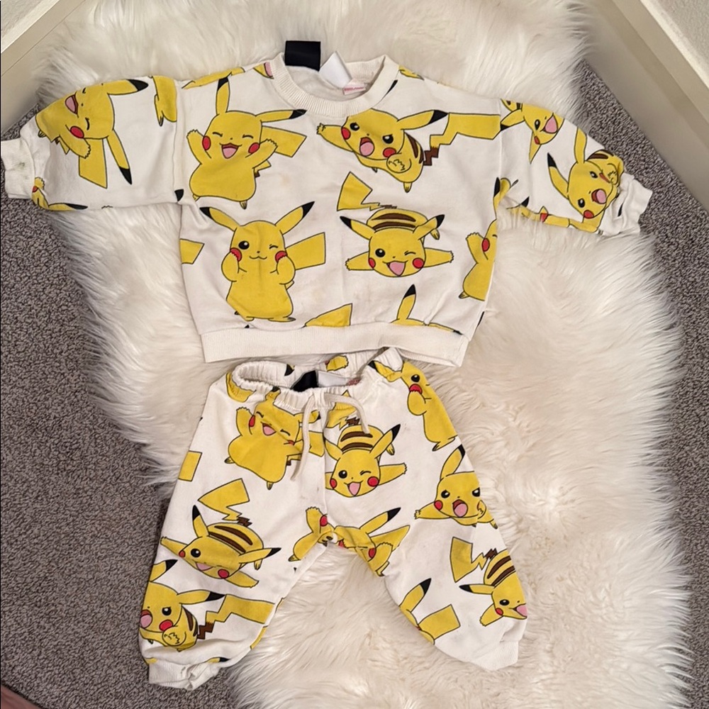 Zara-Cute Pikachu Print Toddler Outfit size 18-24 months. In good condition